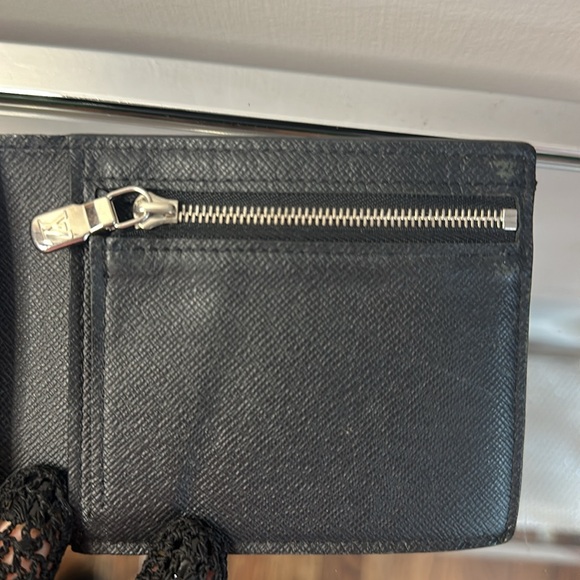 Louis Vuitton Damier Graphite Men's Wallet - Picture 11 of 12